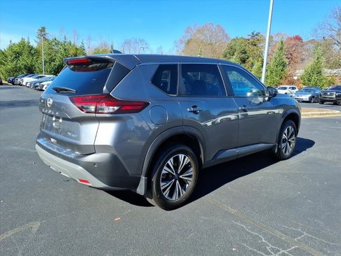 Used 2023 Nissan Rogue SV image 25