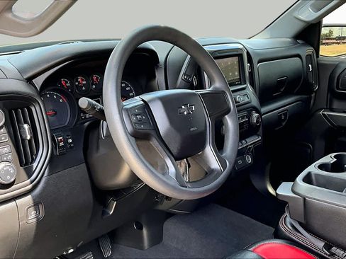 Used 2019 Chevrolet Silverado 1500 Custom Trail Boss w/ Custom Convenience Package AWD/4WD image 17