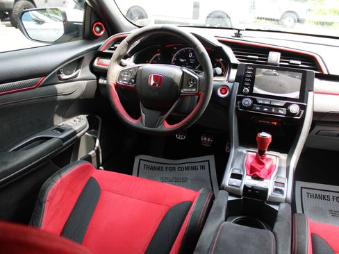 Used 2020 Honda Civic Type R image 15