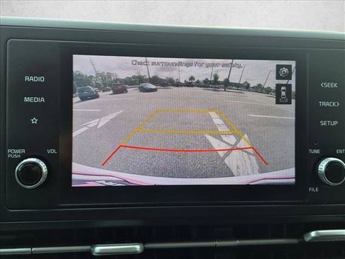 Used 2022 Kia Carnival LX FWD image 13