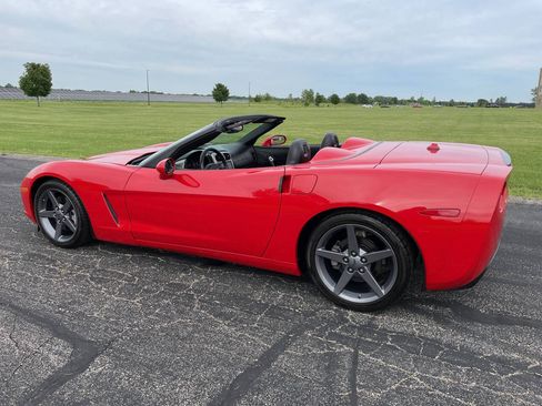 Used 2005 Chevrolet Corvette Convertible w/ Preferred Equipment Group RWD image 64