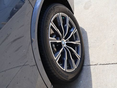 Used 2019 BMW X5 xDrive40i w/ M Sport Package AWD/4WD image 41
