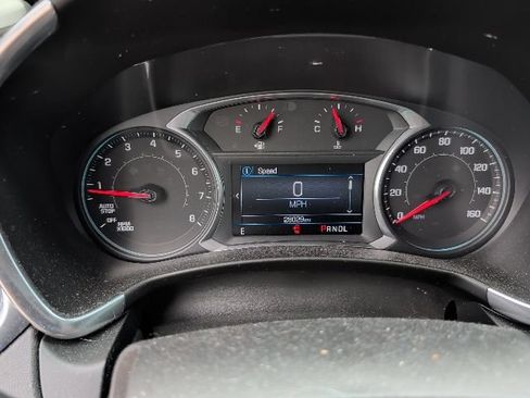 Used 2019 Chevrolet Equinox LT FWD image 15
