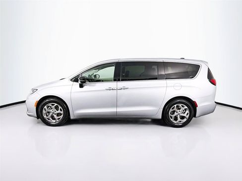 Used 2024 Chrysler Pacifica Limited FWD image 8