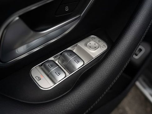 Used 2024 Mercedes-Benz GLS 450 4MATIC image 15