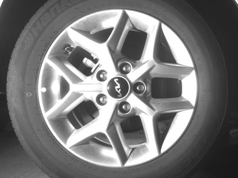 Used 2025 Kia Soul LX w/ LX Technology Package image 14