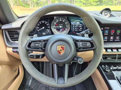 Certified 2023 Porsche 911 Carrera 4 GTS AWD/4WD image 8