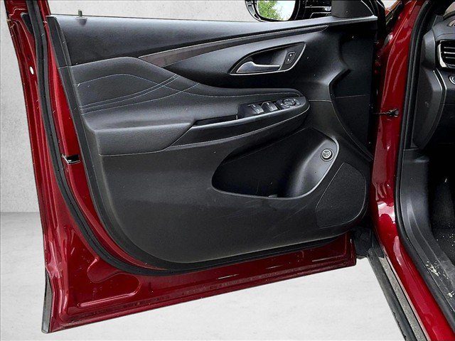 Used 2025 Buick Envista Sport Touring w/ Convenience I Package FWD image 14
