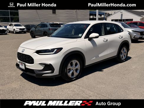 Used 2024 Honda HR-V LX image 1
