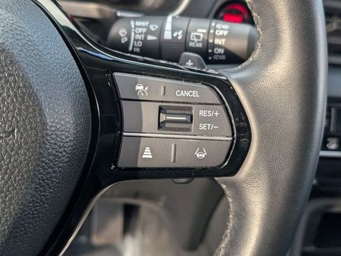 Used 2025 Honda Pilot Touring image 40