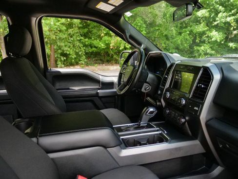 Used 2019 Ford F150 XLT w/ Equipment Group 302A Luxury AWD/4WD image 34