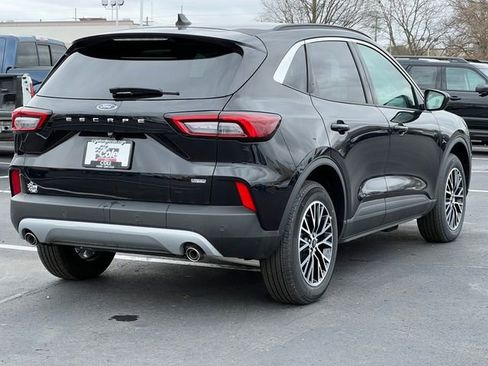 New 2024 Ford Escape SE FWD image 38