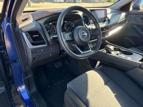 Used 2023 Nissan Rogue SV image 22
