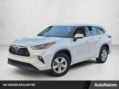 Used 2022 Toyota Highlander LE