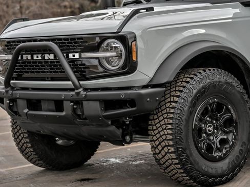 Used 2024 Ford Bronco Wildtrak image 2