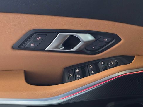 Used 2025 BMW 330i xDrive Sedan w/ Convenience Package image 26