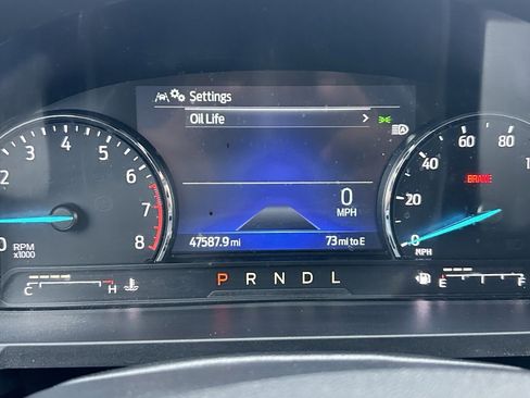 Used 2022 Ford Explorer XLT w/ Equipment Group 202A image 6