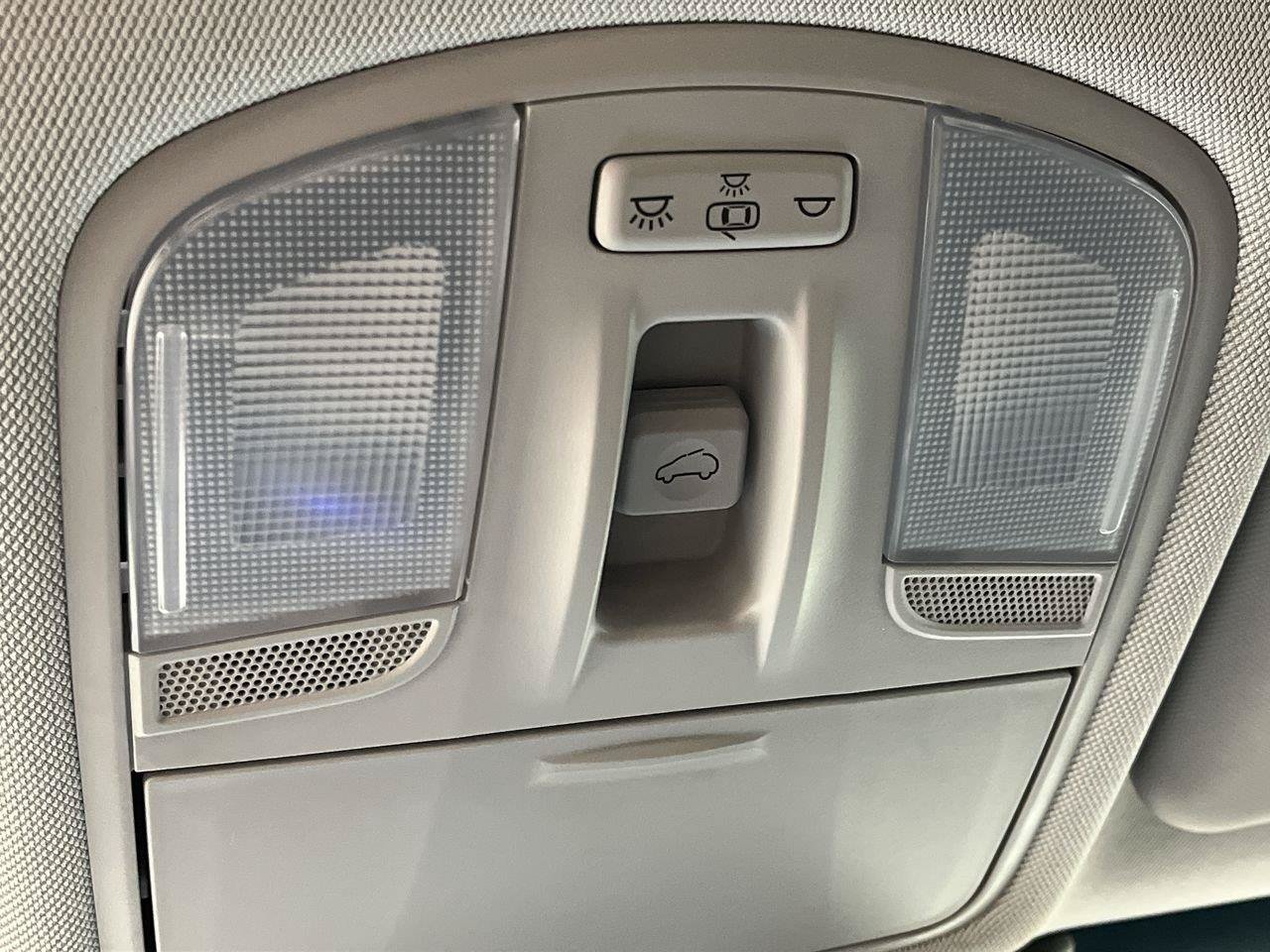 Used 2023 Hyundai Kona Limited AWD/4WD image 27