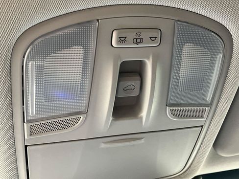 Used 2023 Hyundai Kona Limited AWD/4WD image 27