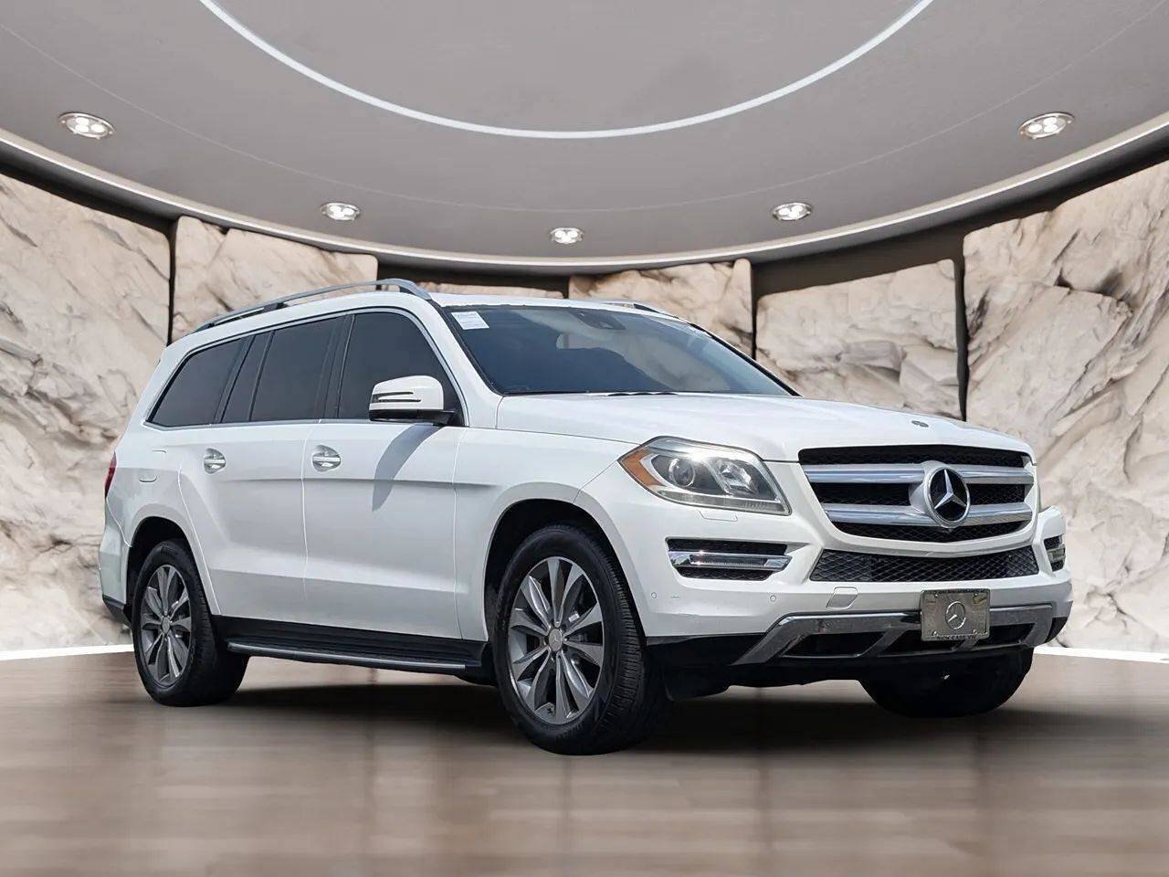 Used 2014 Mercedes-Benz GL 450 4MATIC image 17