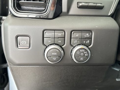 New 2026 GMC Sierra 2500 AT4 w/ AT4 Premium Plus Package image 19