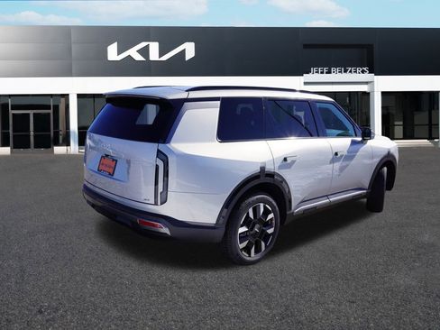 New 2027 Kia Telluride S image 3