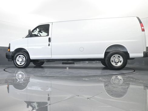 New 2025 Chevrolet Express 3500 Extended w/ Driver Convenience Package image 50