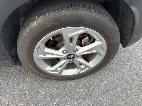 Used 2023 Hyundai Kona SEL AWD/4WD image 12