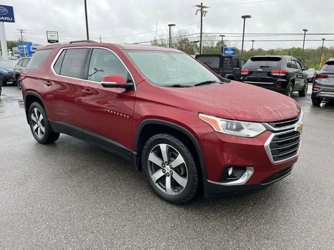 Used 2018 Chevrolet Traverse LT w/ LPO, Floor Liner Package AWD/4WD image 10
