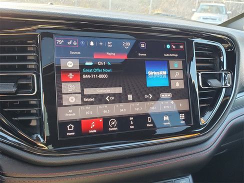 Used 2023 Dodge Durango GT image 23