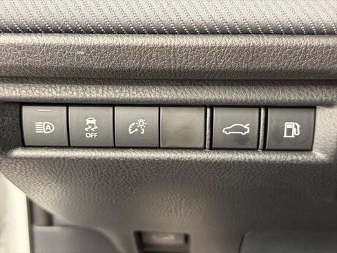 Used 2026 Toyota Camry SE FWD image 29