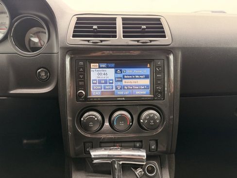 Used 2010 Dodge Challenger R/T image 15