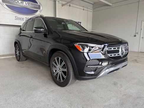 Used 2025 Mercedes-Benz GLE 450e 4MATIC image 3
