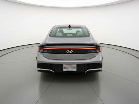 Used 2025 Hyundai Sonata SEL FWD image 7