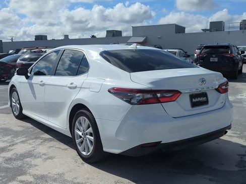 Used 2022 Toyota Camry LE image 7