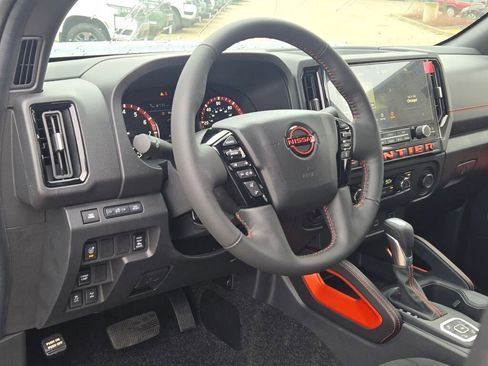 New 2026 Nissan Frontier PRO-4X w/ Pro-4x Convenience Package AWD/4WD image 18
