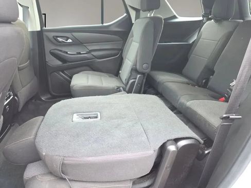 Used 2019 Chevrolet Traverse LT w/ LPO, Floor Liner Package AWD/4WD image 10