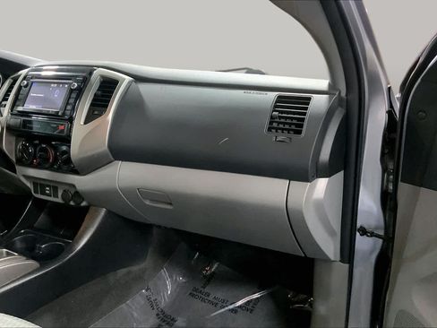 Used 2015 Toyota Tacoma 4x4 Double Cab w/ SR5 Package image 18