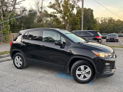 Used 2020 Chevrolet Trax LS w/ Tint and Cruise Package AWD/4WD image 6
