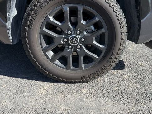 Used 2022 Toyota Tundra Platinum w/ Advanced Package image 10