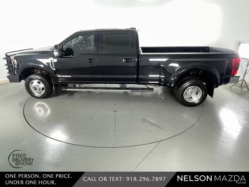 Used 2022 Ford F350 Lariat w/ Lariat Value Package image 9