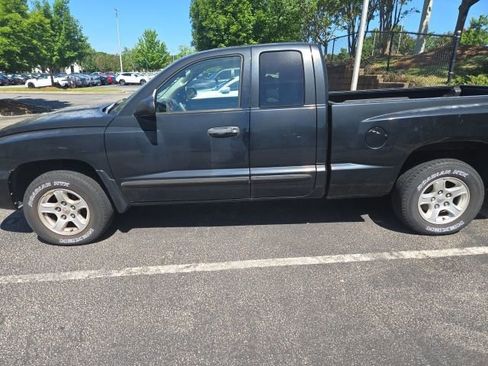 Used 2005 Dodge Dakota SLT RWD image 2