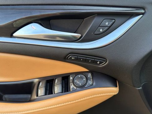 Used 2019 Buick Enclave Premium w/ Experience Buick Package AWD/4WD image 28