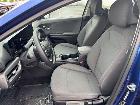 Used 2025 Kia K4 LXS FWD image 35