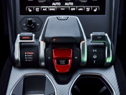 Used 2024 Lamborghini Urus Performante image 79