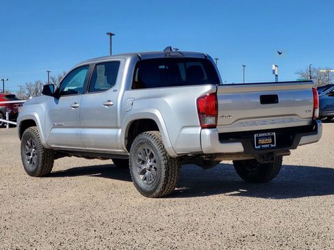 Used 2023 Toyota Tacoma SR5 w/ Technology Package image 6