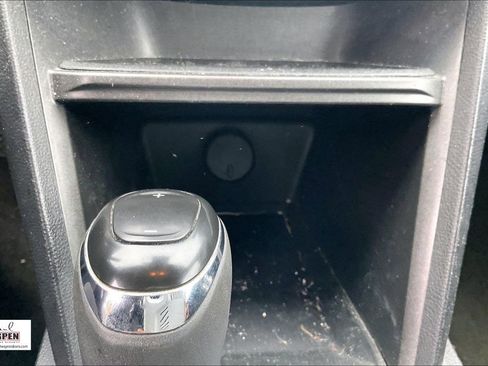 Used 2017 Chevrolet Equinox LT image 30