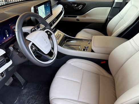 New 2025 Lincoln Aviator 2WD w/ Equipment Group 101A image 9