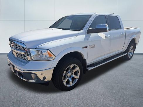 Used 2015 RAM 1500 Laramie w/ Convenience Group AWD/4WD image 3