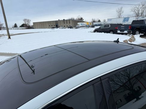 Used 2015 Audi A8 L 4.0T w/ Premium Package image 11